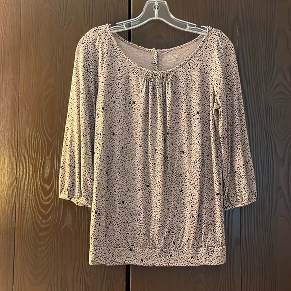 Loft tan 3/4 sleeved with black dots top. Size Small. - Picture 1 of 9